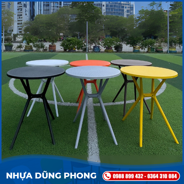 Bàn nhựa đúc	